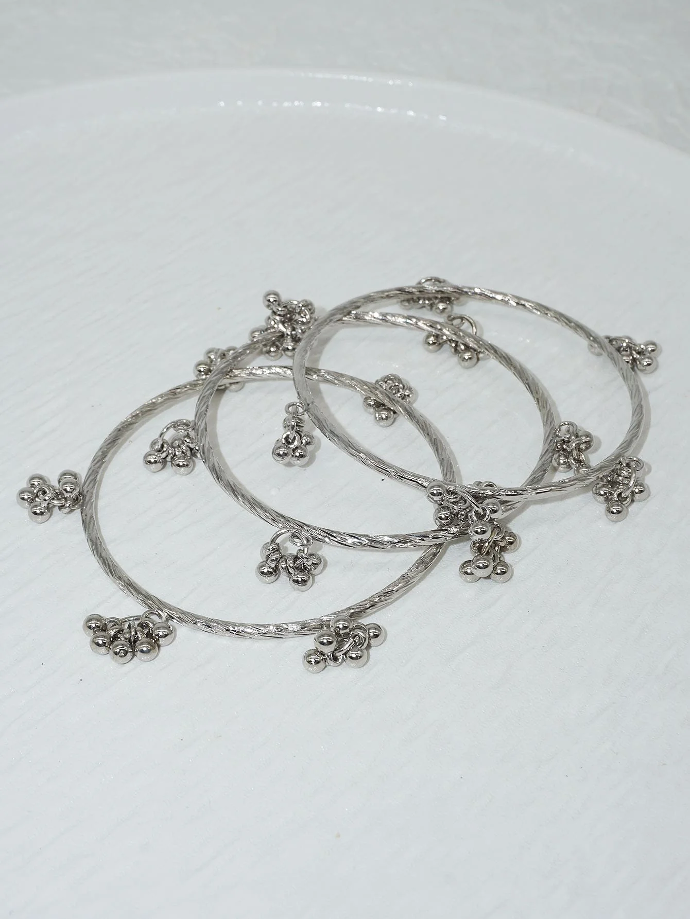Women Fashion Style - European And American Style Fashionable Iron