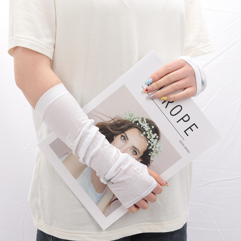 New Ice Silk Sleeve Sunscreen  - Women'S Fashion Gloves のレビューと価格