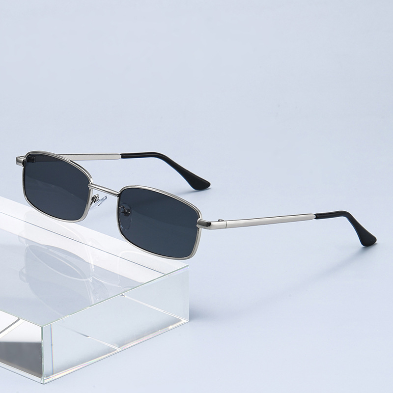 Fashion Punk Sunglasses Women  - Women'S Fashion Eyeglasses のレビューと価格