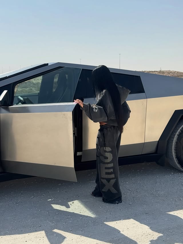 Y2K Sex Hoodie Set Oversized R - Women Fashion Images のレビューと価格
