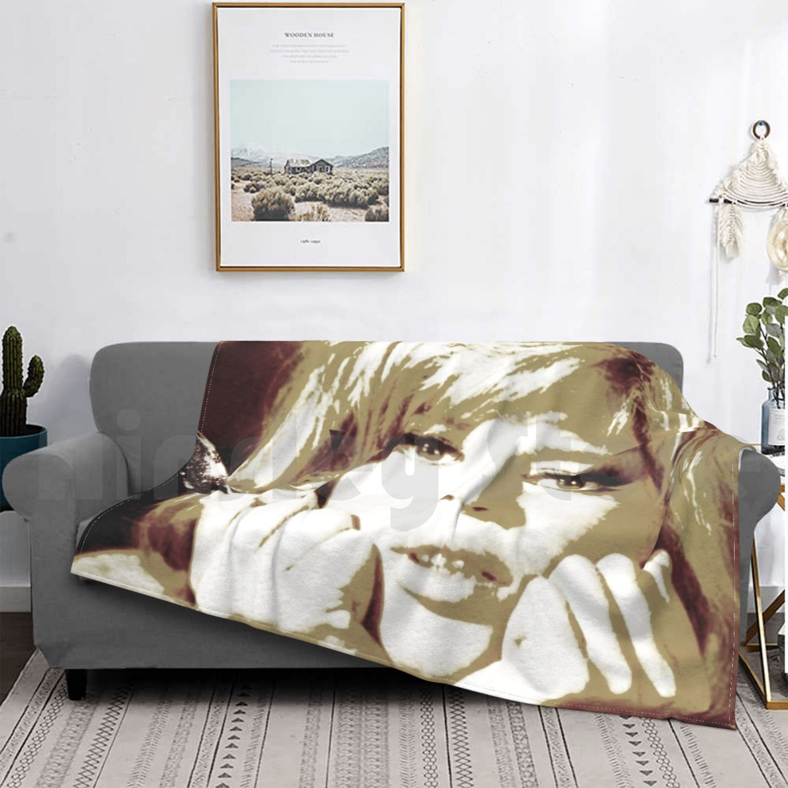 Monica Vitti In Gold Blanket F - Women'S Fashion In The 1960S のレビューと価格