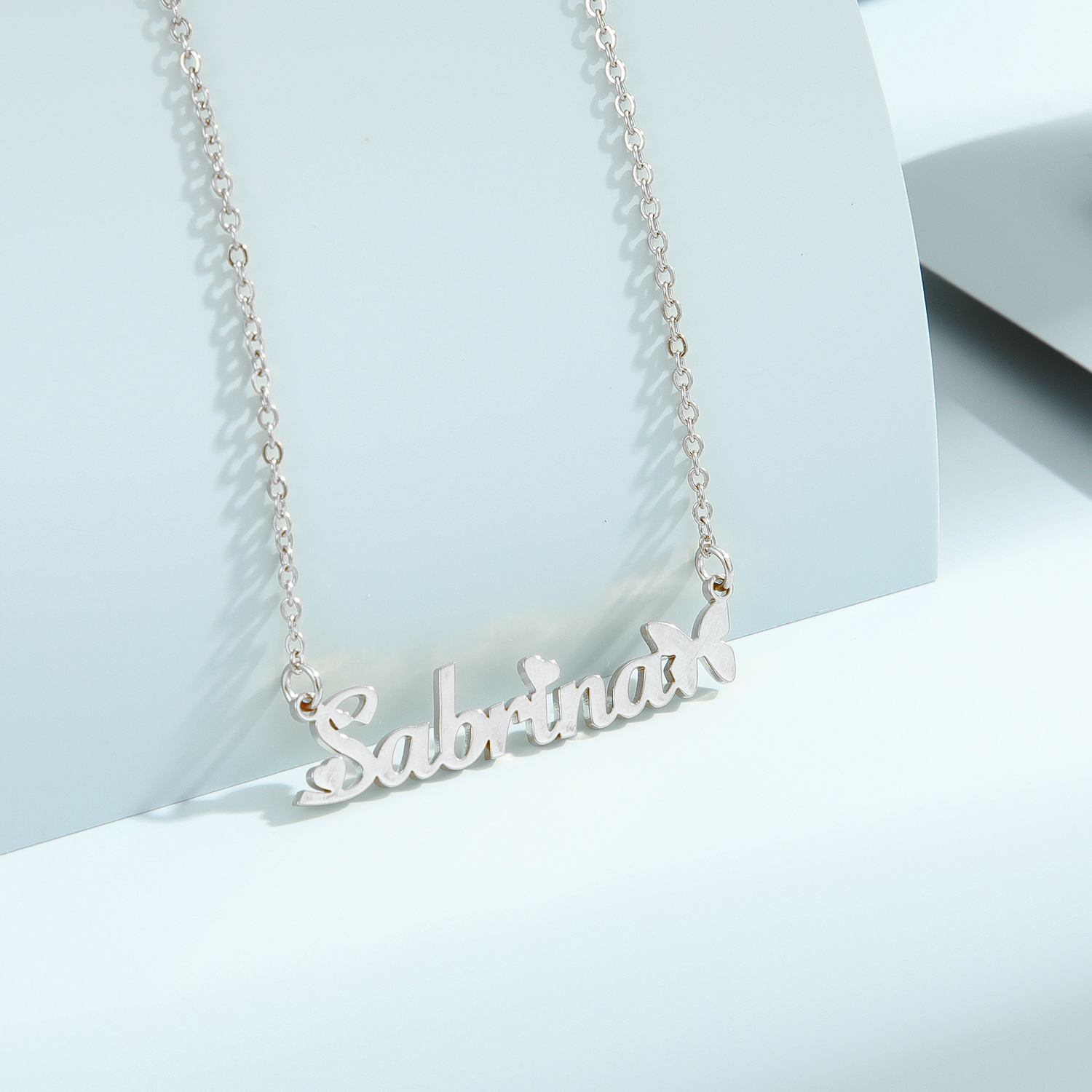 1pc Personalized Butterfly Nam - Women Fashion Names のレビューと価格