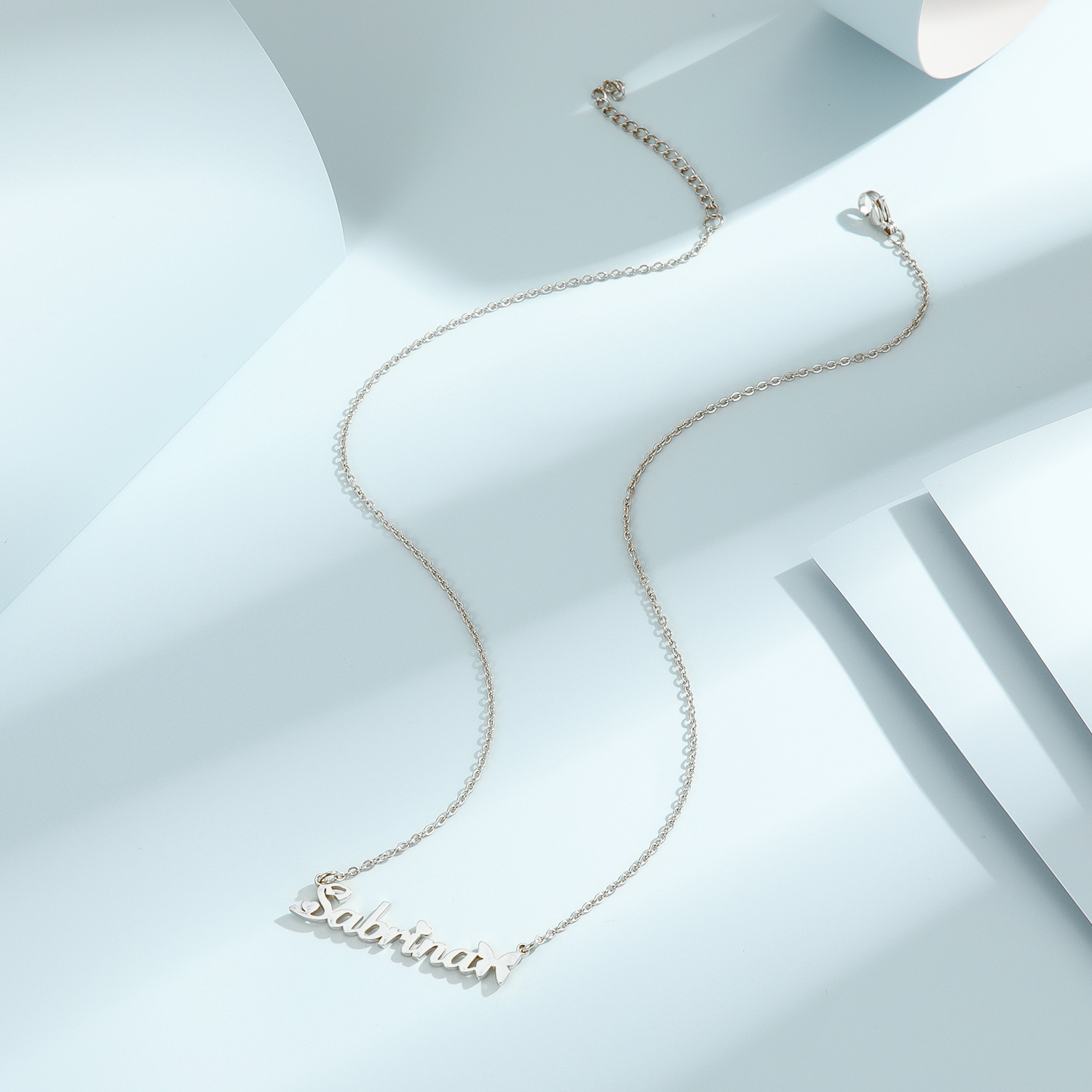 1pc Personalized Butterfly Nam - Women Fashion Names のレビューと価格