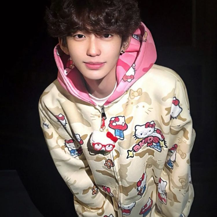Ins New Hello Kitty Bapes Camo - Women'S Fashion Sweatshirts のレビューと価格