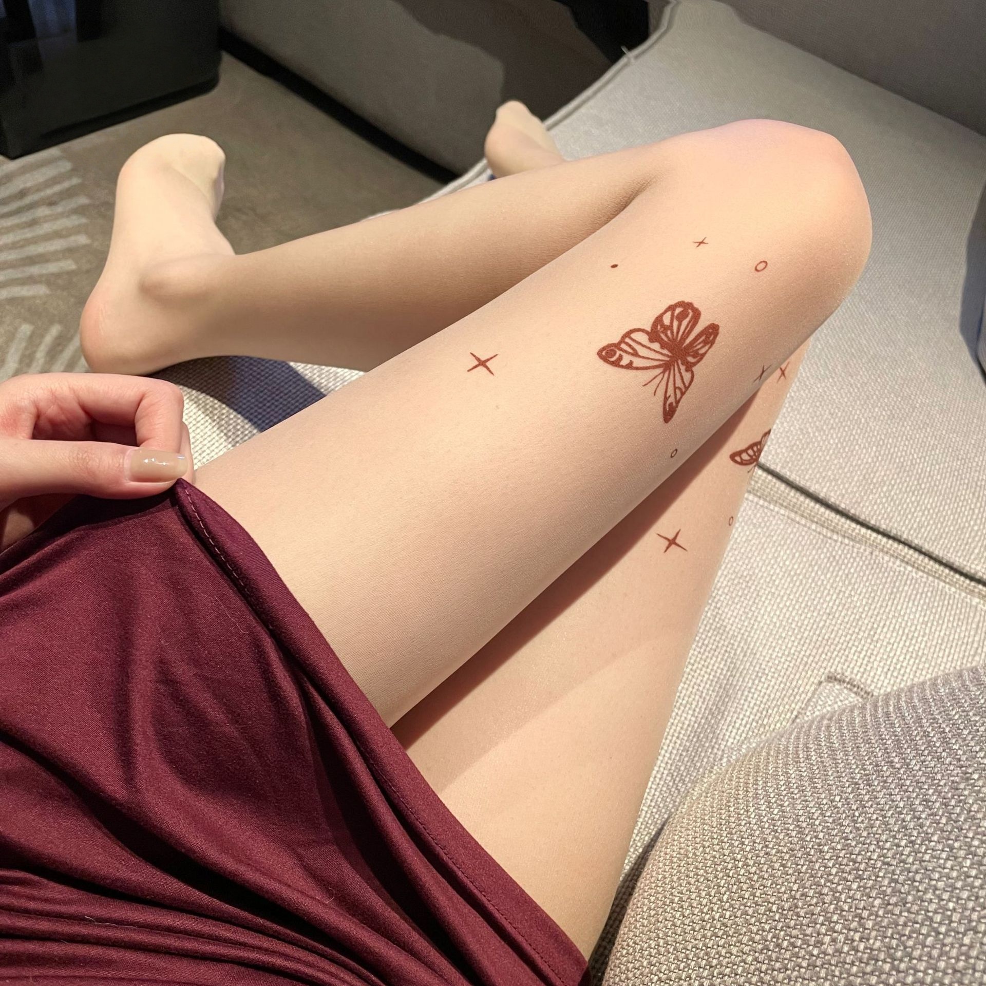 New Butterfly Printed Skin Ton - Women Fashion Images のレビューと価格